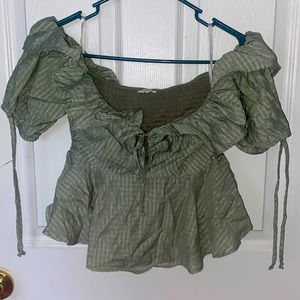 Off shoulders flowy top